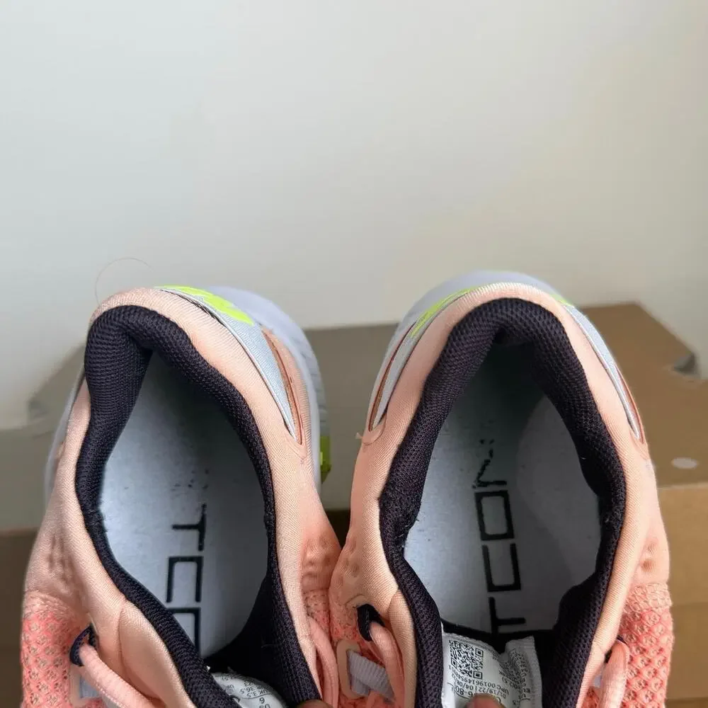Nike Free Metcon 4 ‘Arctic Orange’ Women Sneakers- SZ 6